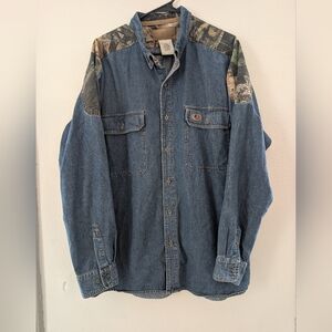 1990s Mossy Oak Denim Shirt Jacket with Camo Yoke 100% Cotton